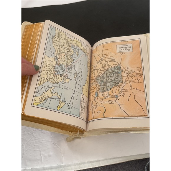 Vtg Holy Bible Concordance Red Letter Edition Self-Pronouncing KJV-Illustrations - Picture 11 of 16